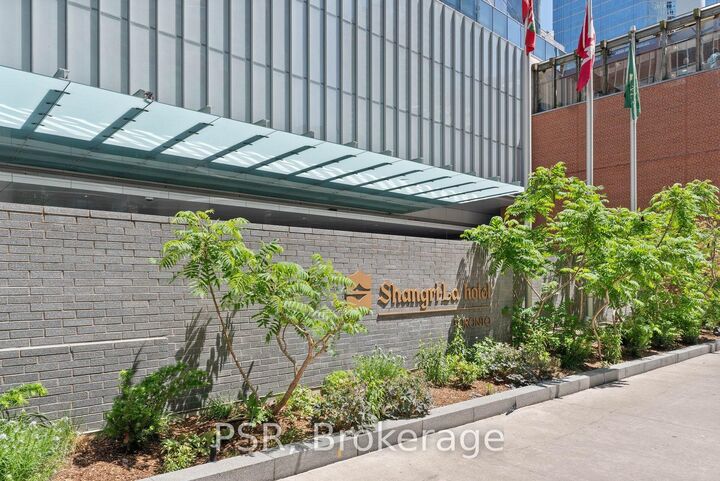 Property Photo:  180 University Avenue 5003  ON M5H 0A2 