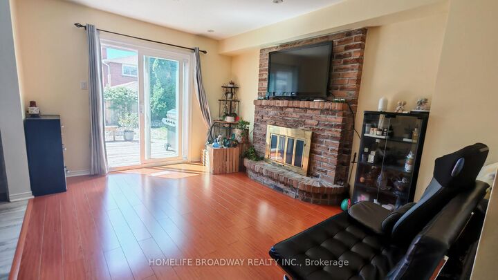 Property Photo: 40 Bendamere Crescent ON L3P 6Y1