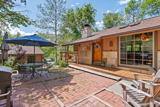 Property Photo:  19 S Cederlof Ln  UT 84108 