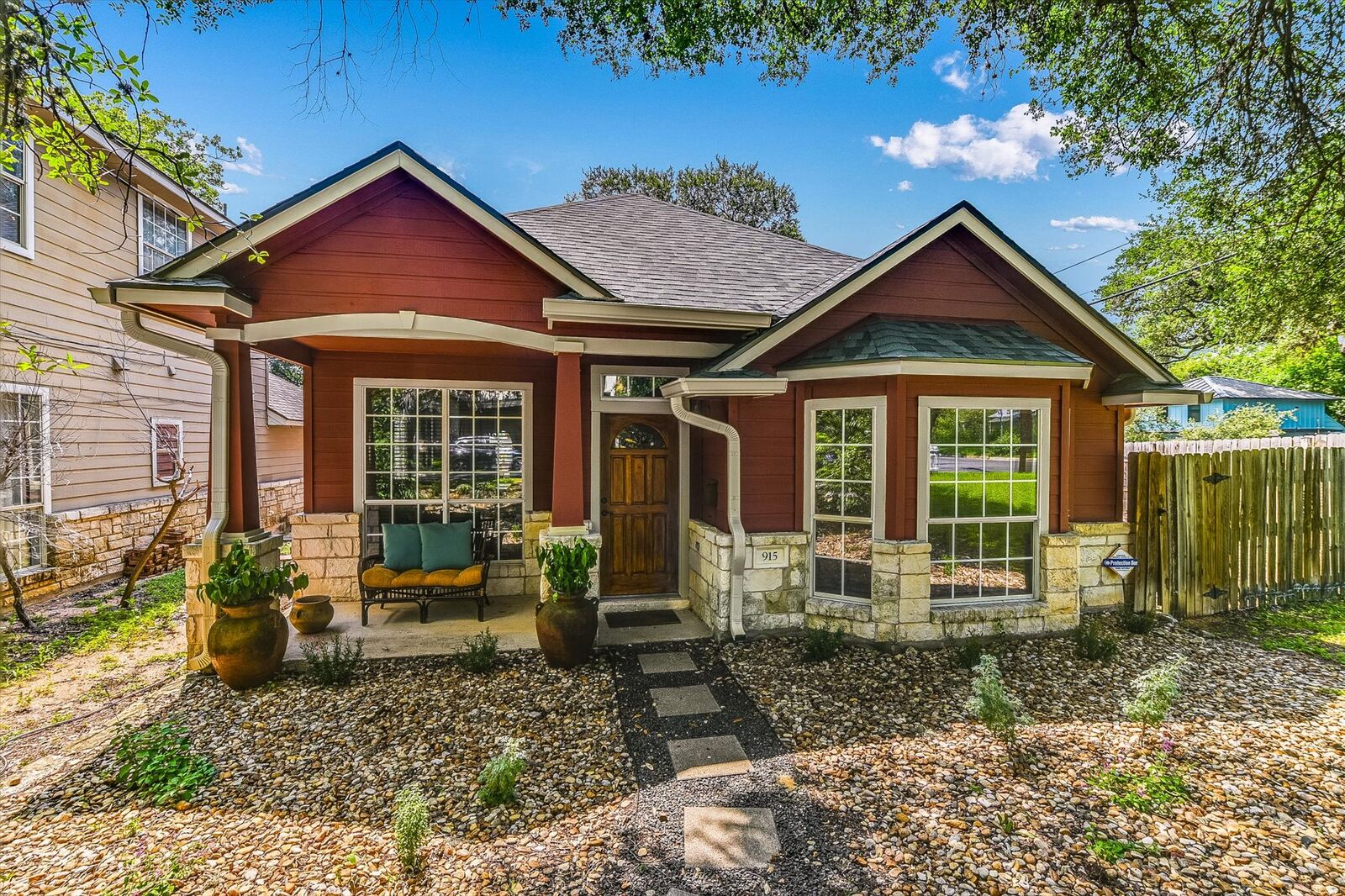 Property Photo: 915 Garner Avenue TX 78704