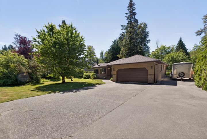 21050 Yeomans Crescent — photo 1