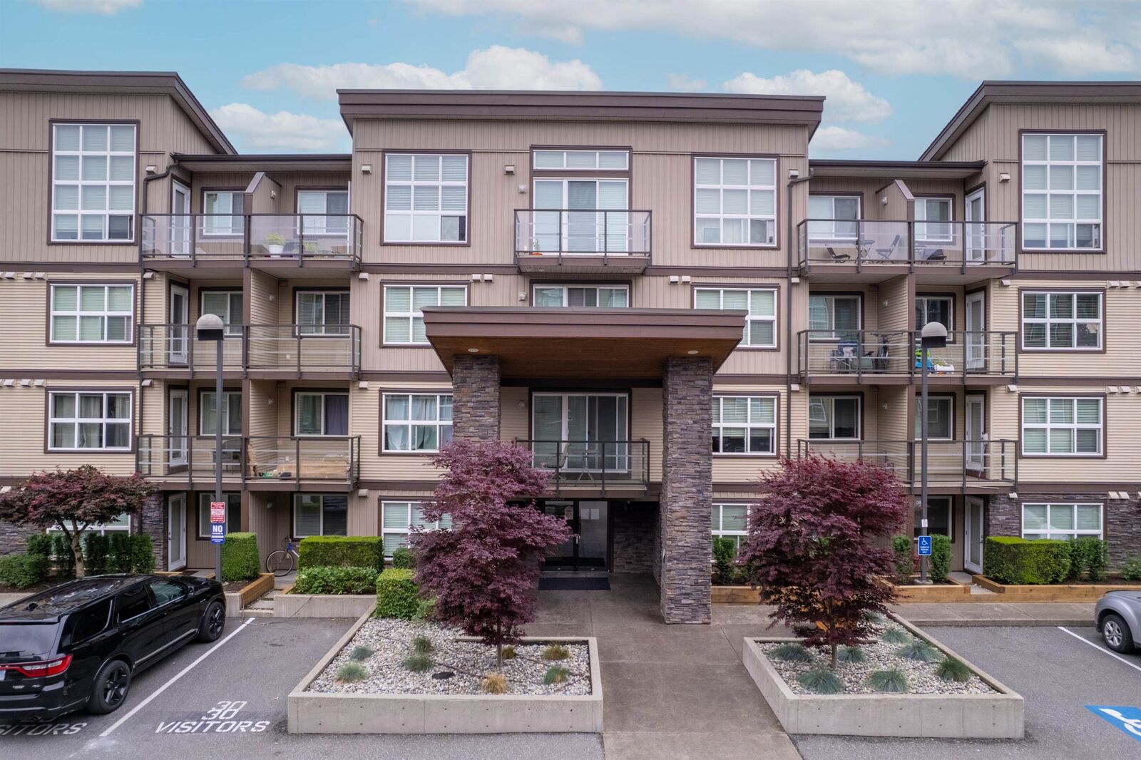 Property Photo: 30525 Cardinal Avenue 302 BC V2T 0A8