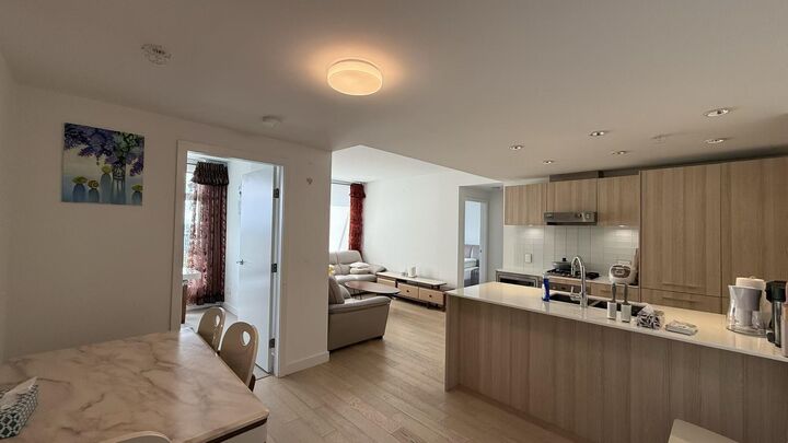 Property Photo:  2221 E 30th Avenue 1206  BC V5N 0G6 
