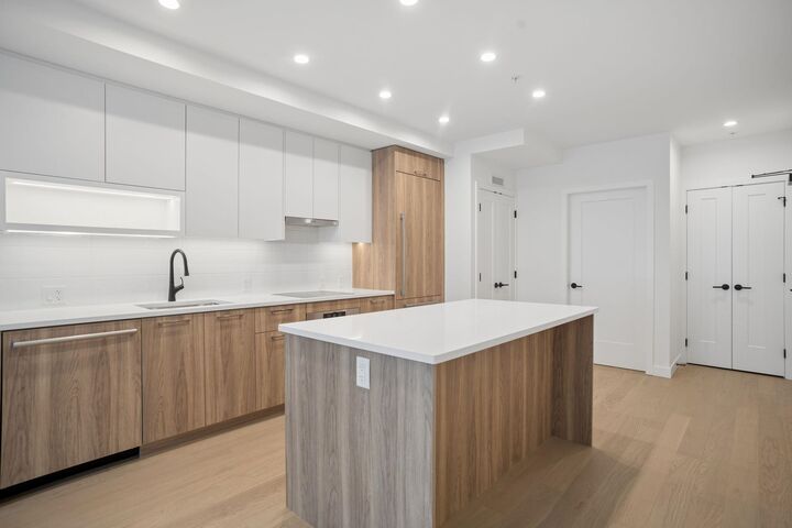 Property Photo:  8398 Oak Street 204  BC V6P 0L9 