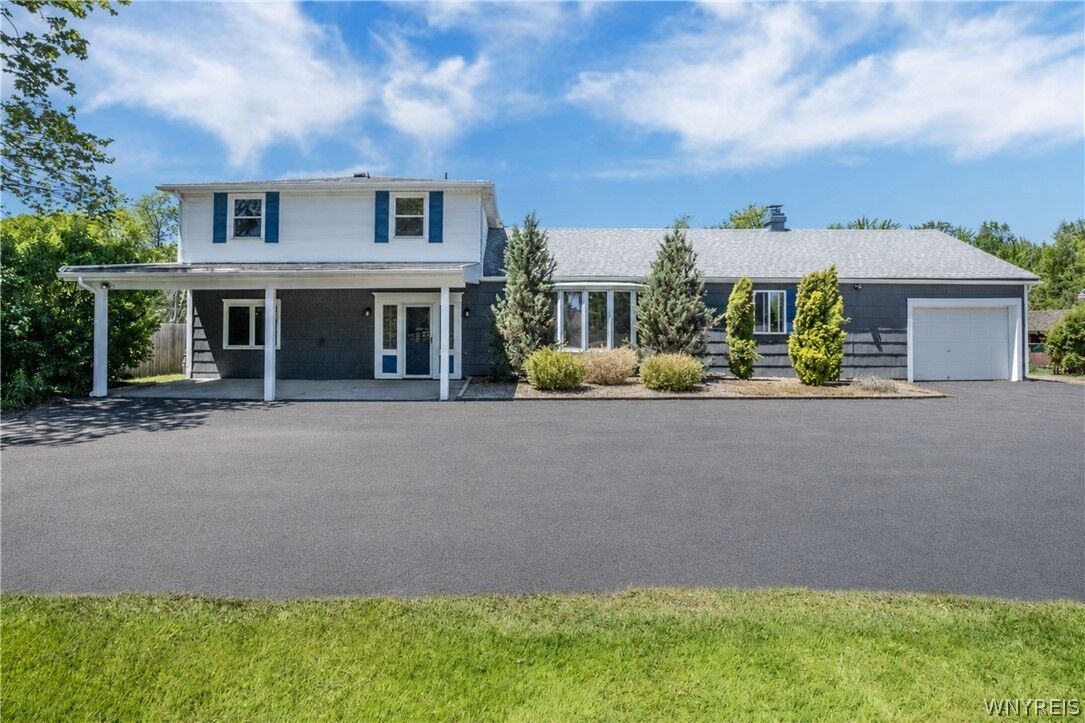 Property Photo:  1940 Stony Point Road  NY 14072 