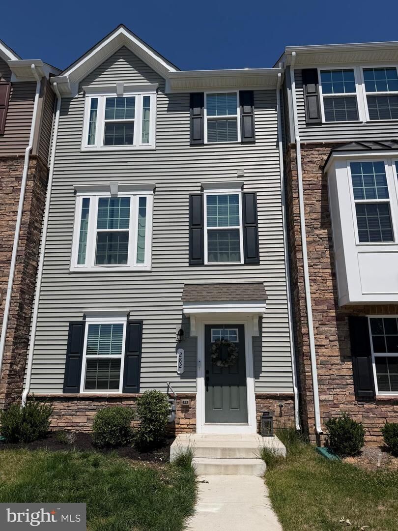 Property Photo: 282 Doctor Andrews Way MD 20640