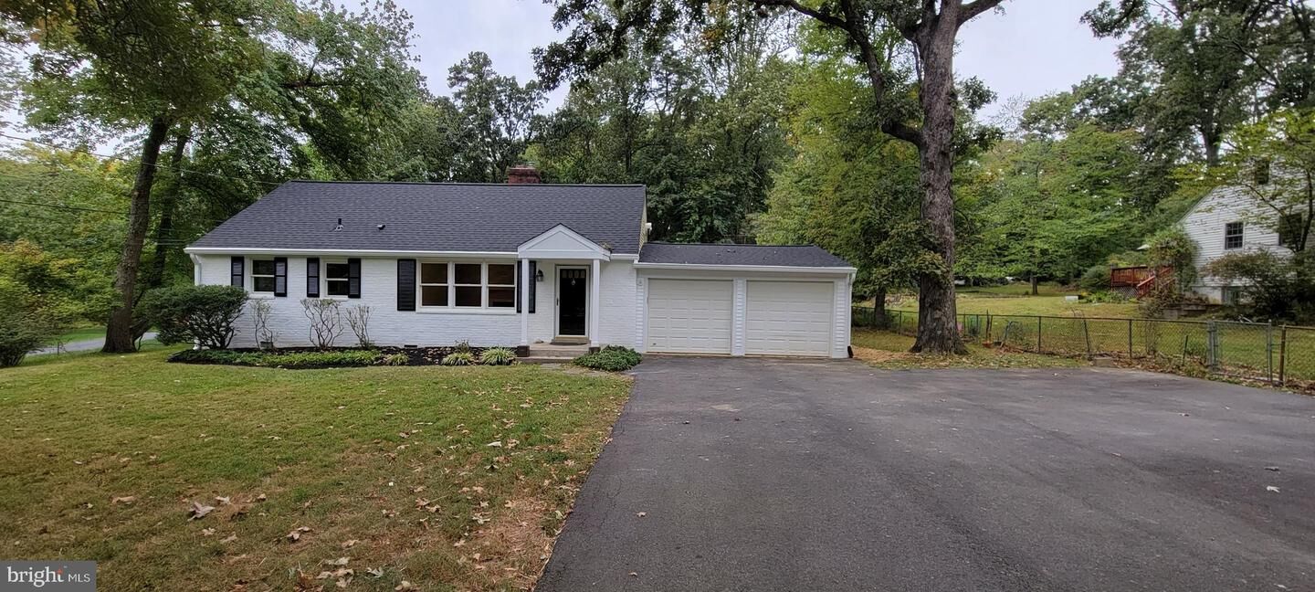 Property Photo:  8325 Westchester Drive  VA 22182 