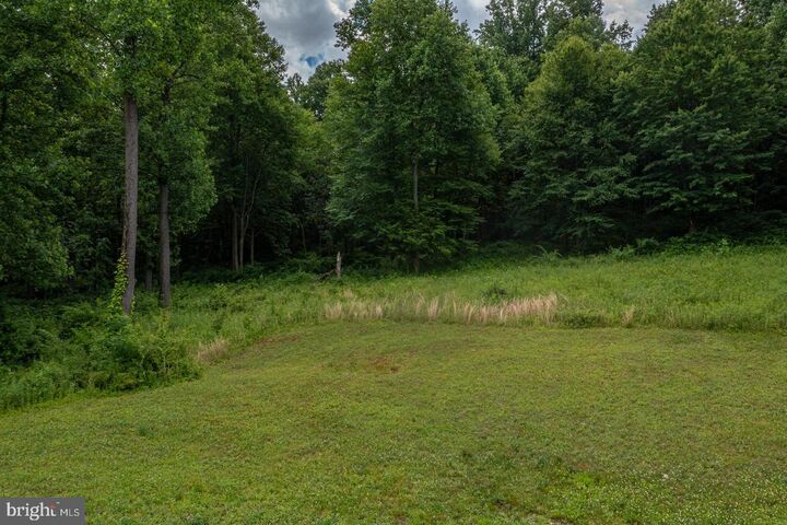 Property Photo:  77 Hilldale Road  PA 17565 