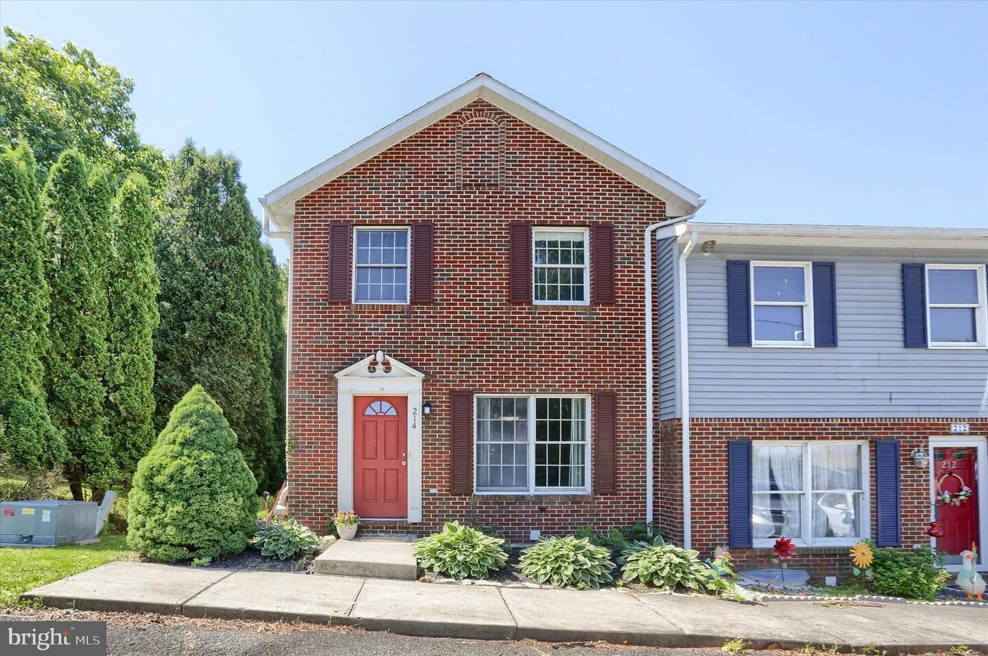 Property Photo:  214 Schoolhouse Lane  PA 17061 