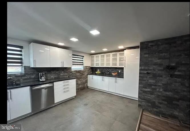 Property Photo:  355 Avon Street  PA 19116 