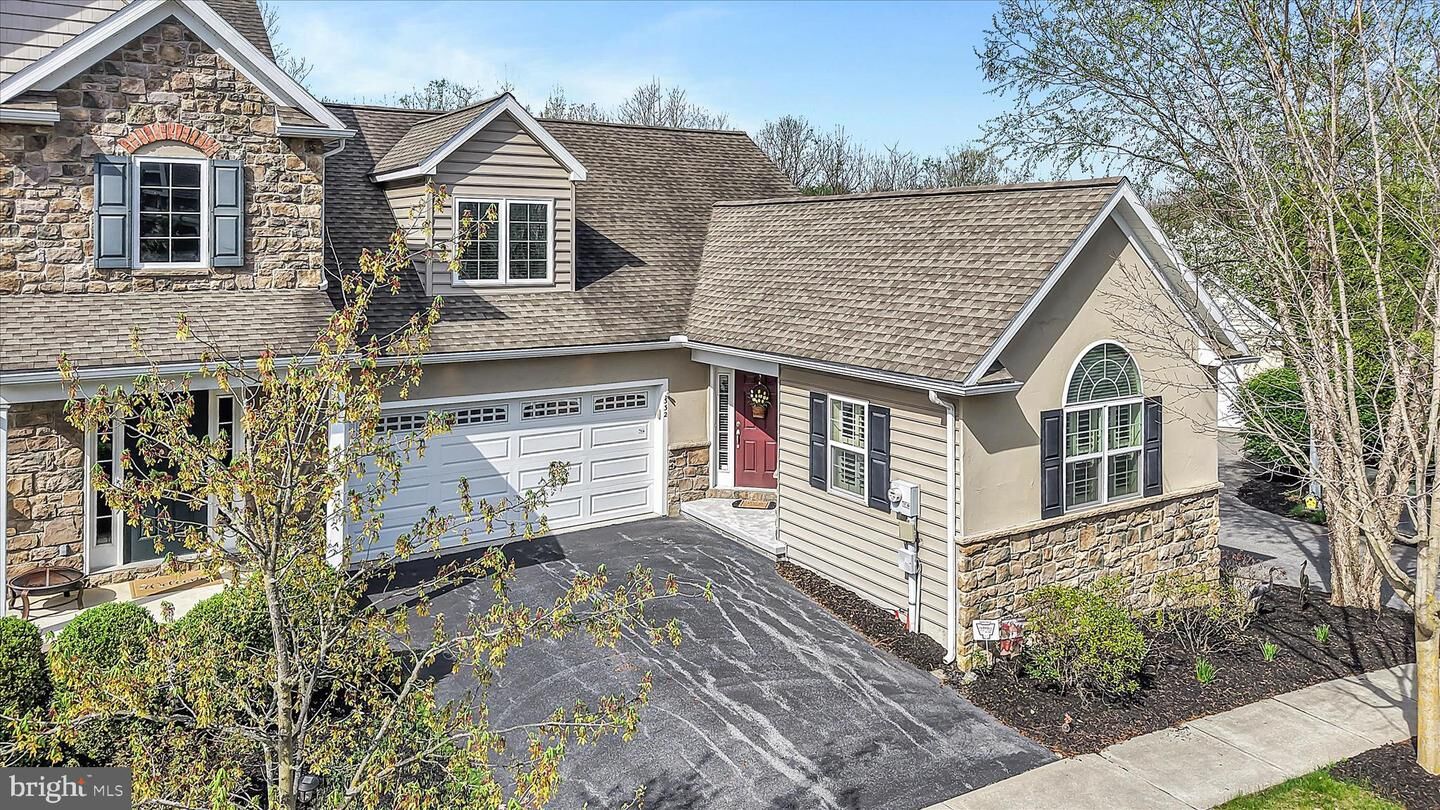 Property Photo:  332 Wendover Way 41  PA 17603 