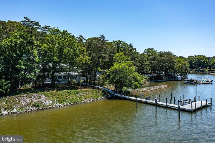 Property Photo: 621 Harbor Drive VA 22539