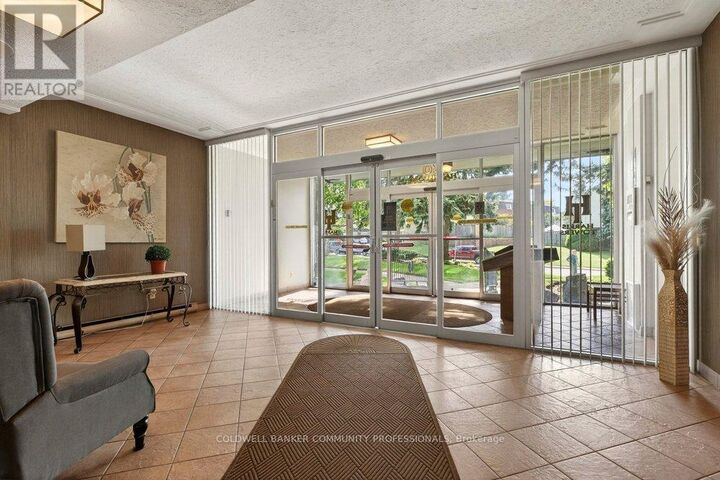 Property Photo:  30 Harrisford Street 1107  ON L8K 6M9 