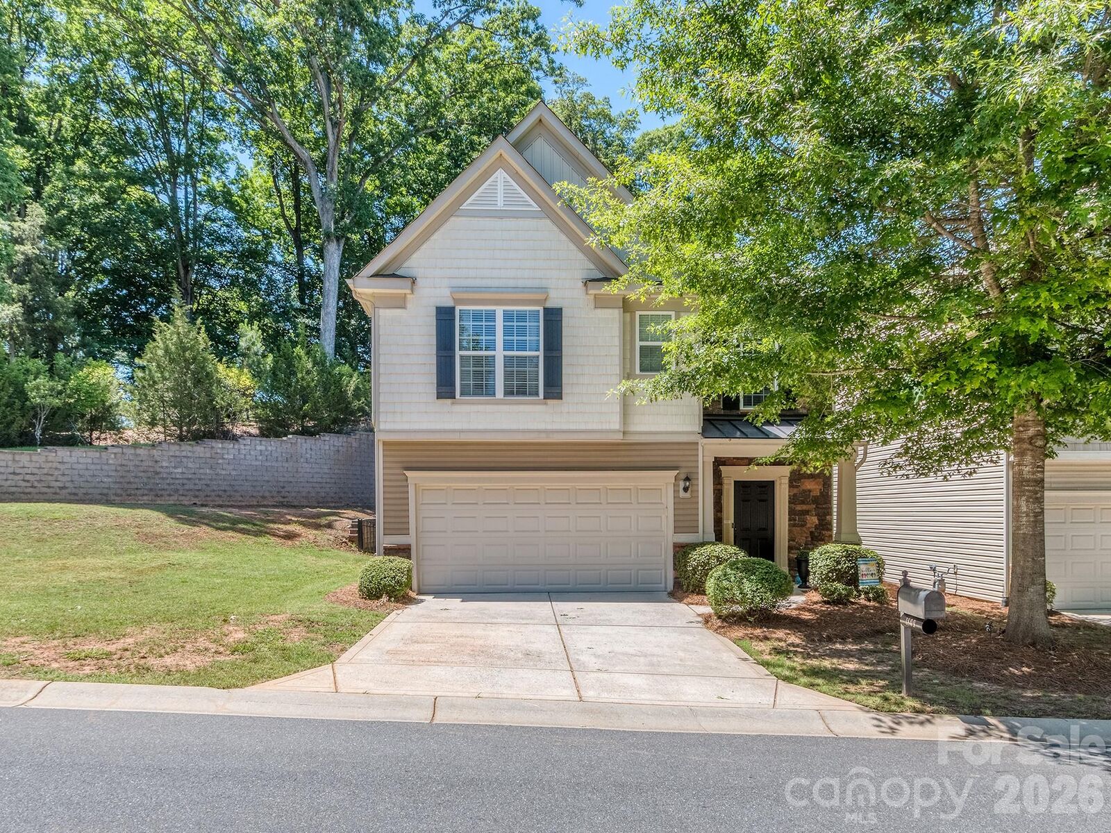 Property Photo:  1809 Sunchaser Lane  NC 28210 