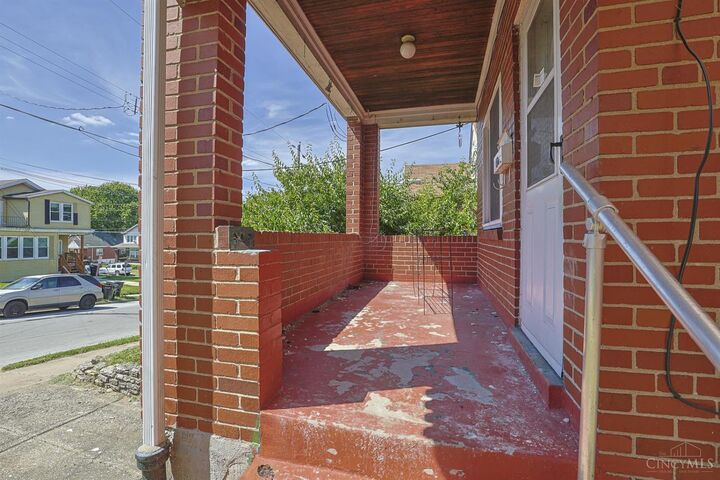Property Photo: 1754 Iliff Avenue OH 45205