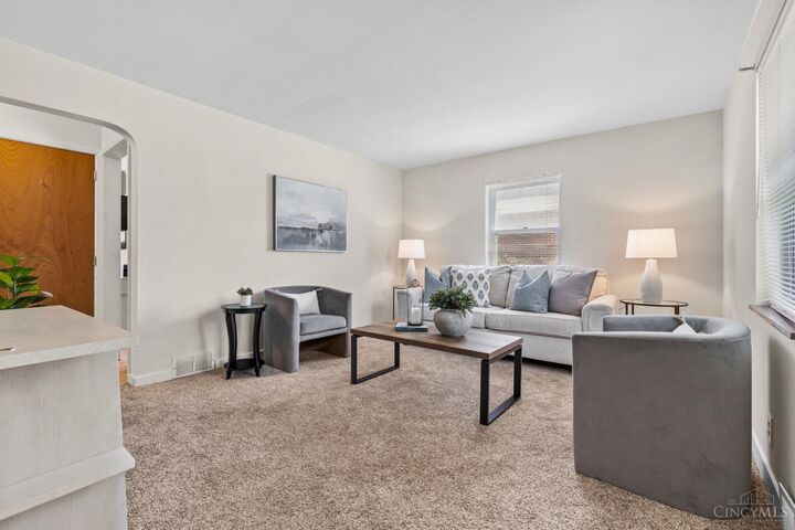 Property Photo:  6916 Kleindale Avenue  OH 45231 
