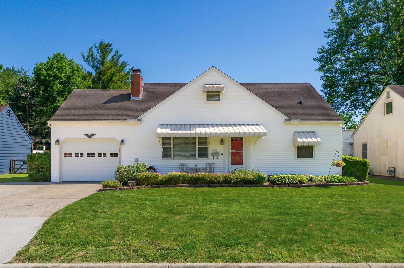 Property Photo:  103 E Hocking Street  OH 43110 