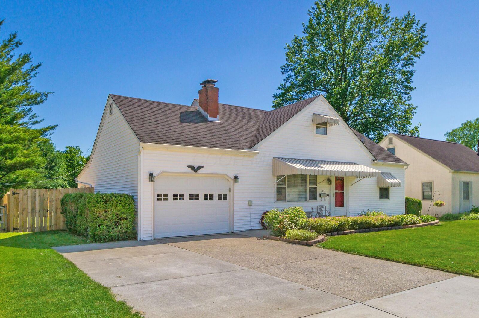 Property Photo:  103 E Hocking Street  OH 43110 