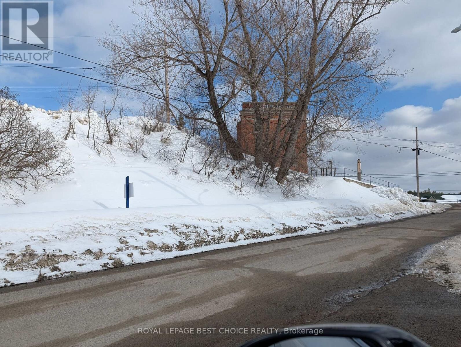 Property Photo:  17 Argentite Street  ON P0J 1C0 
