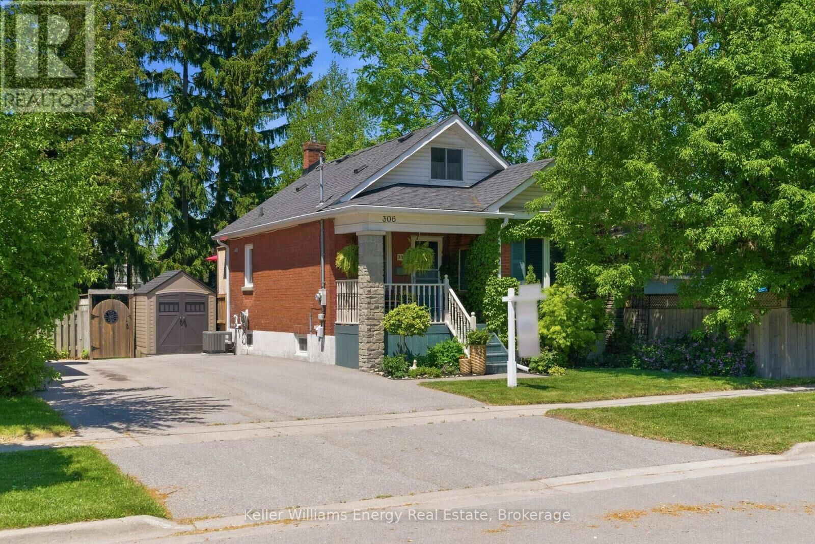 Property Photo:  306 Courcellette Avenue  ON L1H 2E5 
