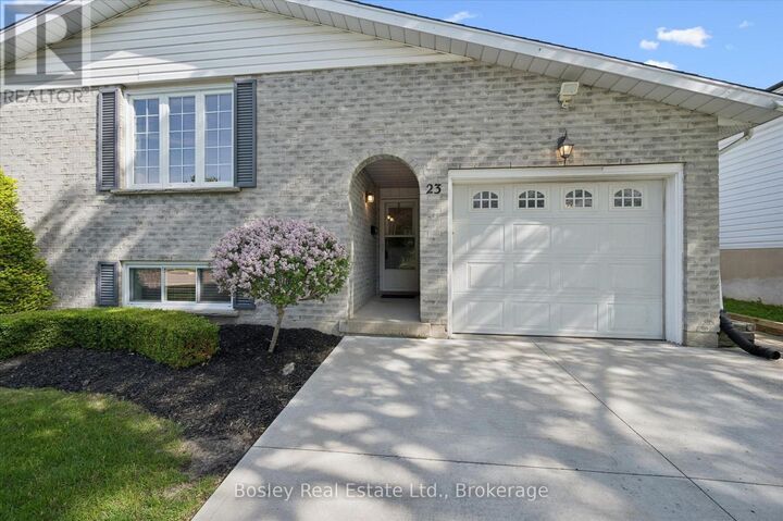 Property Photo:  23 Memory Lane  ON N3C 3X7 