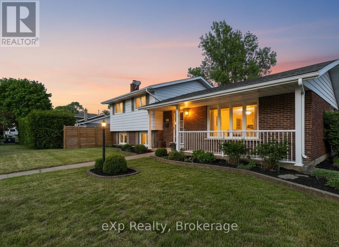 Property Photo:  543 Thede Drive  ON N0H 2C4 