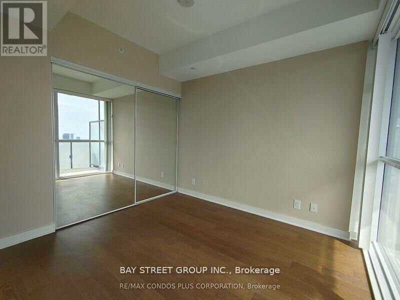 Property Photo:  15 Grenville Street 3802  ON M4Y 0B9 