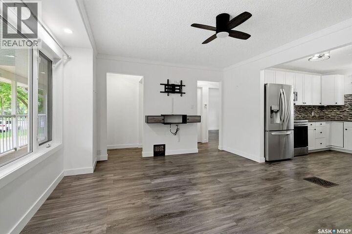 Property Photo:  166 Halifax Street N  SK S4R 0R5 
