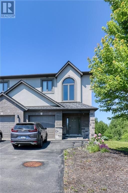 Property Photo:  35 Birmingham Drive  ON P3B 4A5 