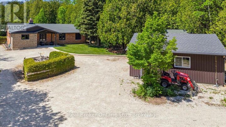 Property Photo:  401479 Grey Road 4  ON N4N 3B8 