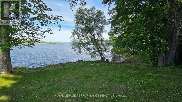 Property Photo:  47 Wharf Street  ON K0B 1K0 