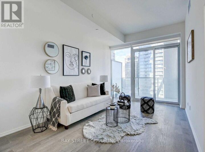 Property Photo:  5 Soudan Avenue 1908  ON M4S 0B1 