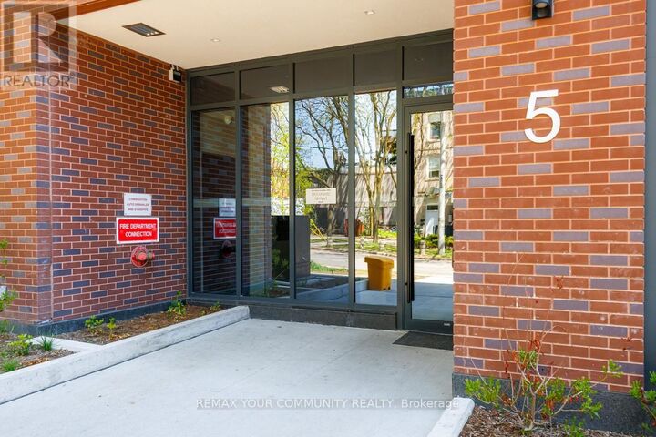 Property Photo:  5 Lakeview Avenue 506  ON M6J 0H3 
