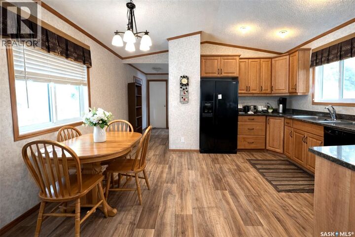 Property Photo:  211 Lipton Street  SK S0G 0C0 