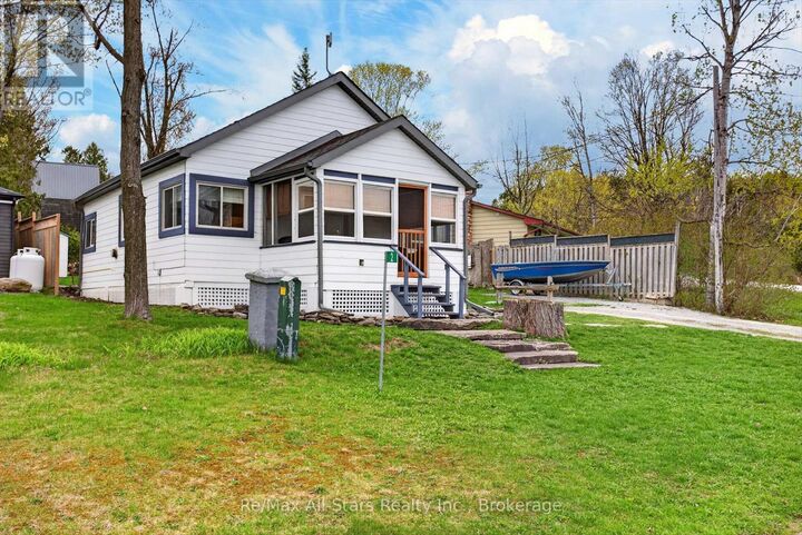 Property Photo:  2 Elder Street  ON K0M 1L0 