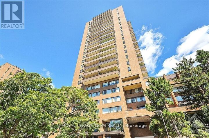 515 St Laurent Boulevard 644 — photo 1