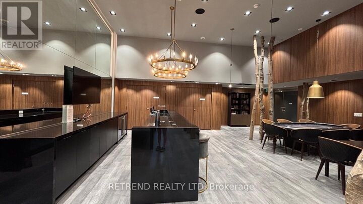 Property Photo:  161 Roehampton Avenue 1006  ON M4P 0C3 