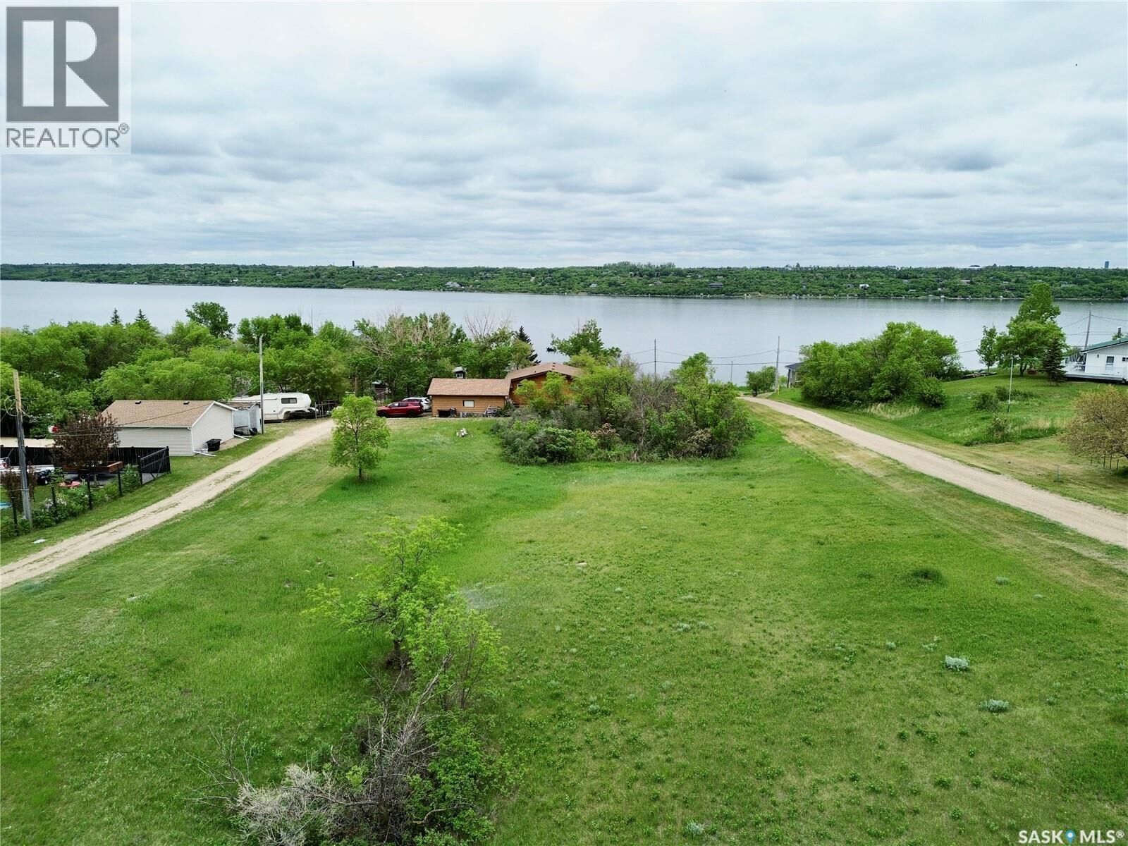 Property Photo:  615 Zephyr Street  SK S0G 4L0 