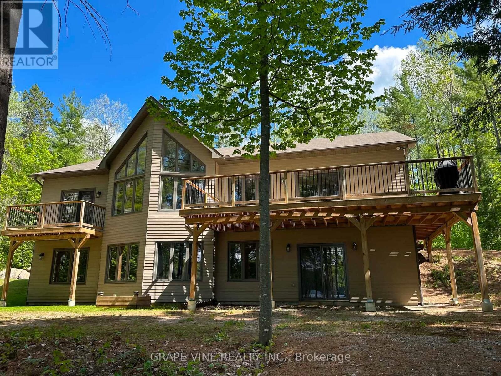 Property Photo:  424 Lakewoods Drive  ON K0J 1B0 