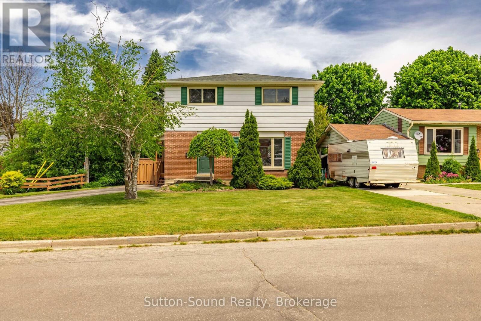 Property Photo:  1038 11th Street East  ON N4K 5V6 