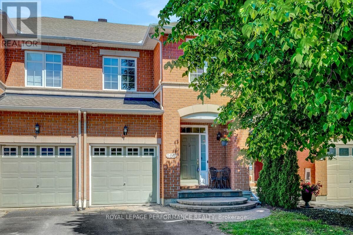 Property Photo: 167 Duntroon Circle ON K1T 4C8