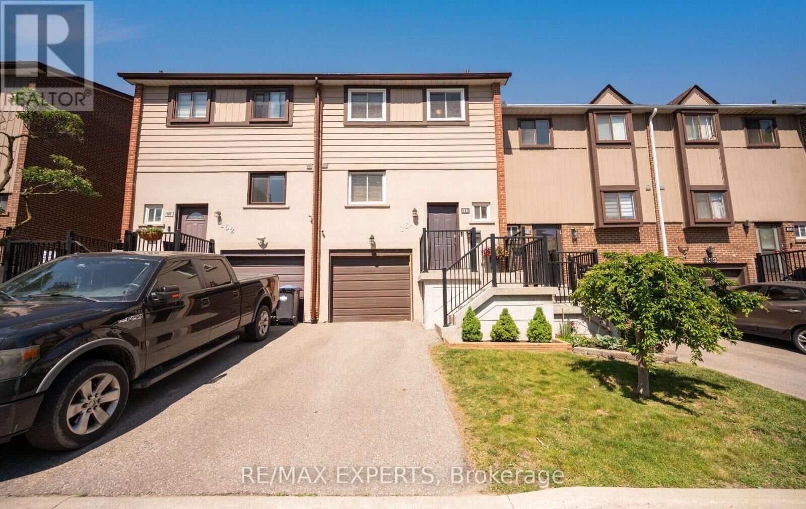 Property Photo:  161 Moregate Crescent 15  ON L6S 3K9 