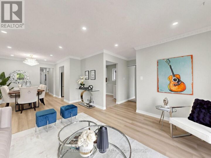 Property Photo:  4 Hines Drive  ON M2H 2M1 
