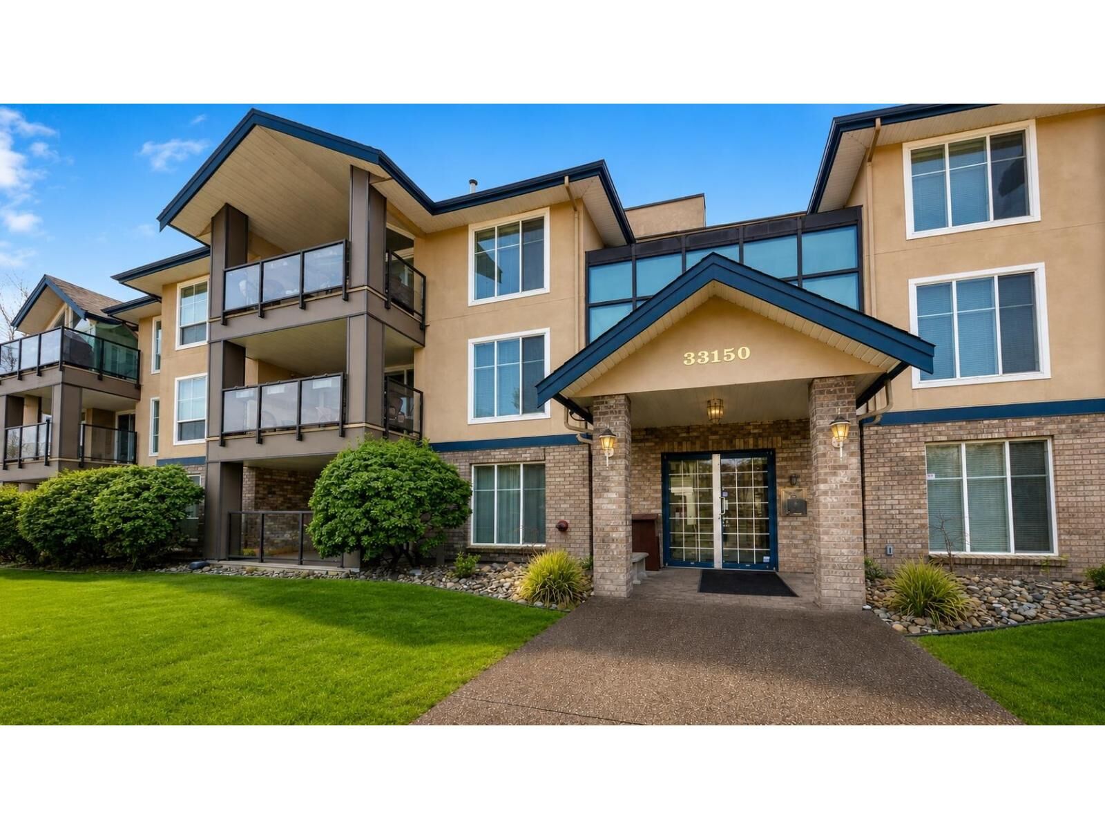 Property Photo:  33150 4th Avenue 314  BC V2V 7A3 