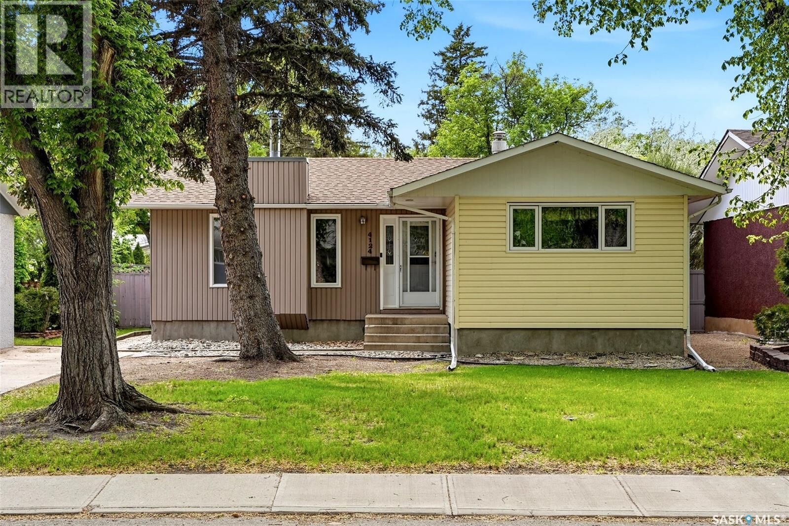 Property Photo:  4124 Argyle Street  SK S4S 3L7 