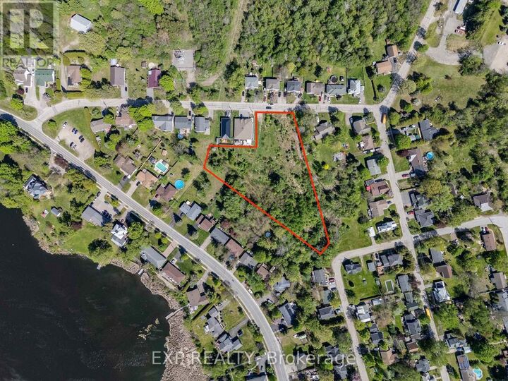 Property Photo:  160 Charlotte Street  ON K0G 1N0 