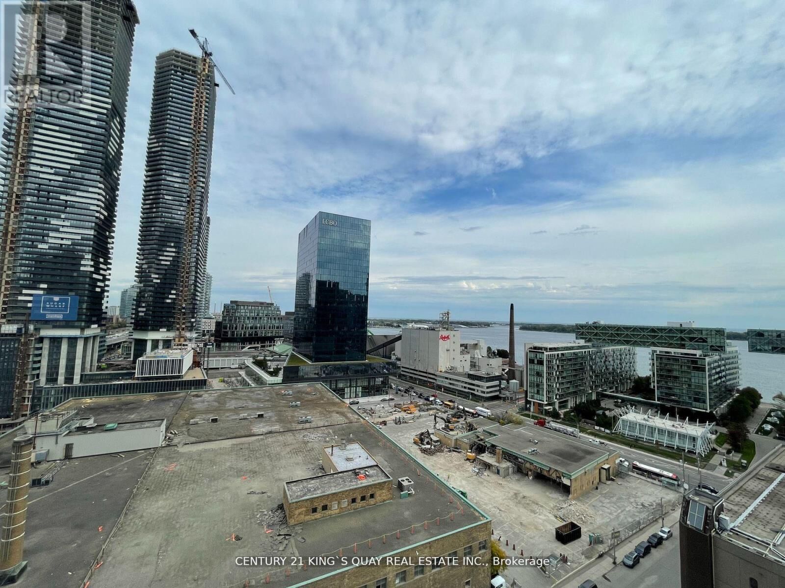 Property Photo:  28 Freeland Street 1508  ON M5E 0E3 