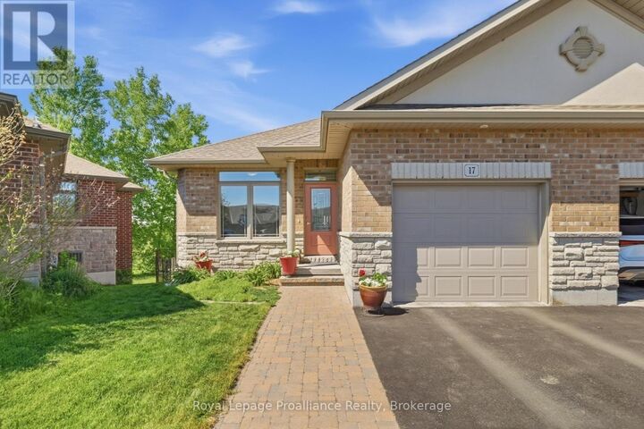 Property Photo:  17 Hanover Court  ON K8N 4Z5 