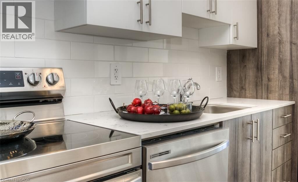 Property Photo:  1438 Highland Road West 502  ON N2N 0C8 