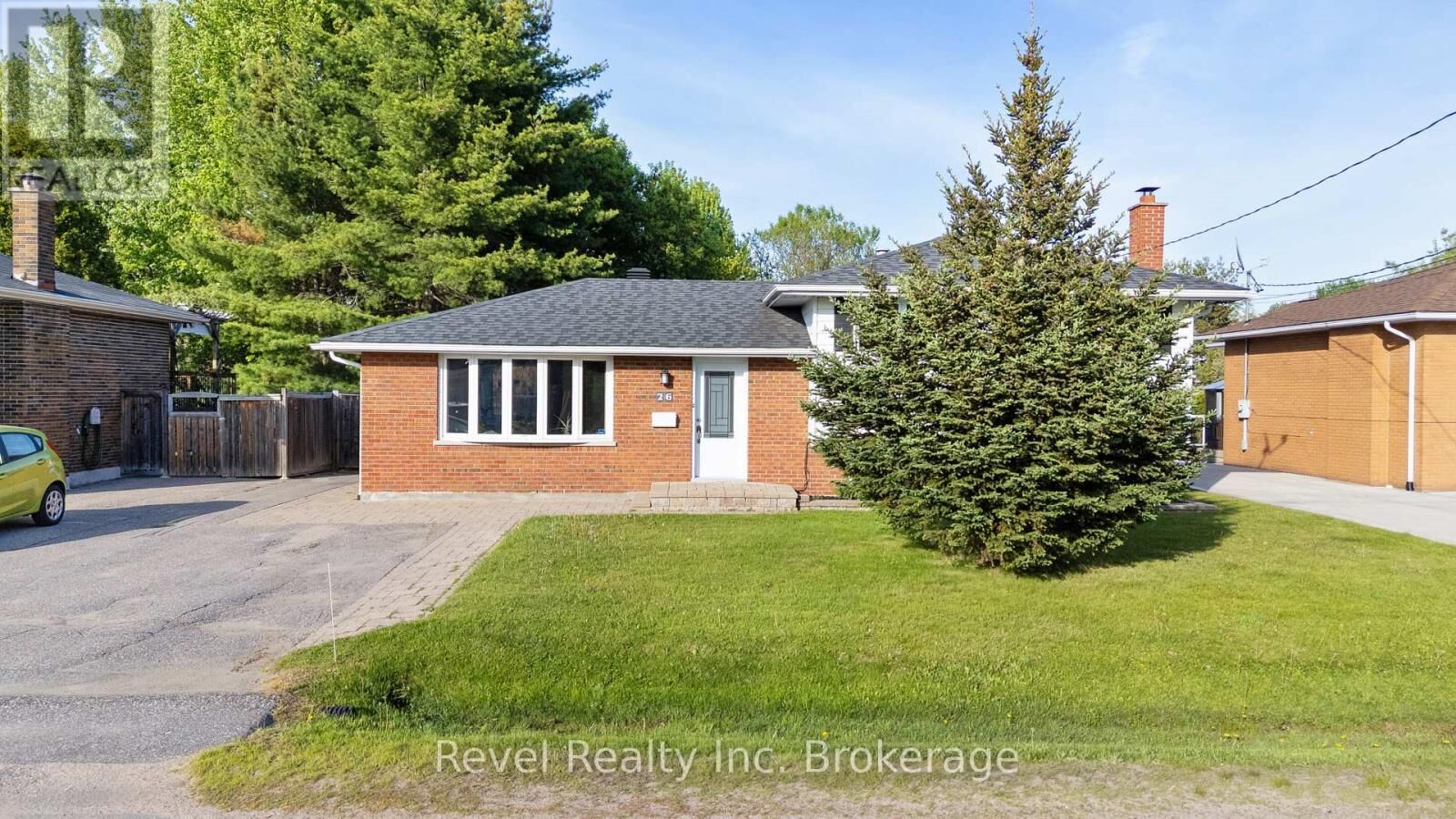 Property Photo:  26 Nipissing Crescent  ON P1A 2V7 